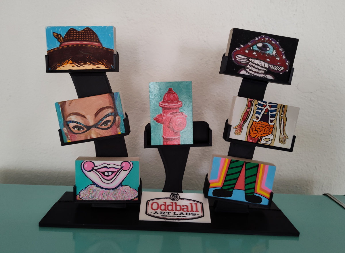 exquisite corpse blocks stand